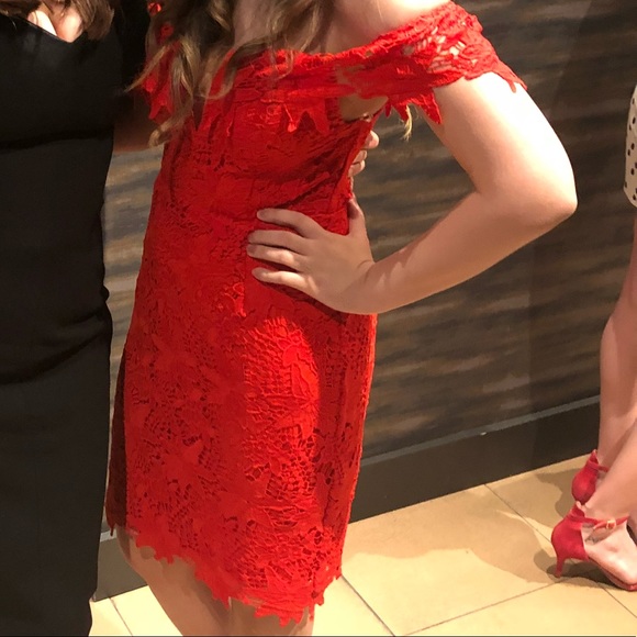 ASTR the label RED OFF THE SHOULDER DRESS - Picture 4 of 5